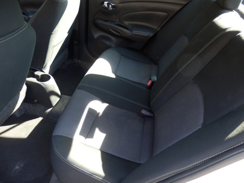 Imagen 10 de 15 de Nissan Versa 2019