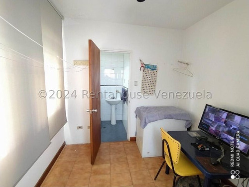 Amplio Anexo En Alquiler Remodelado Y Equipado Con Terraza En Horizonte Nb 4-25025