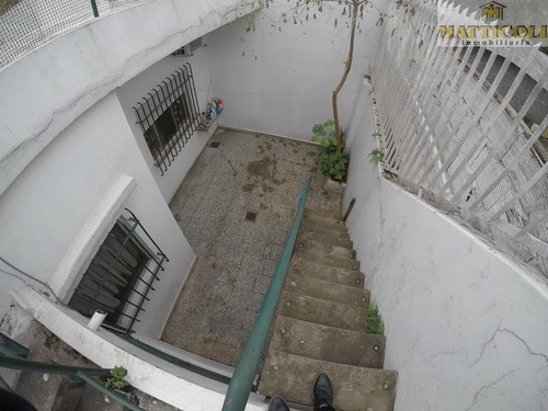 Casa Multifamiliar Sobre Lote De 330 M2 En Villa Ballester