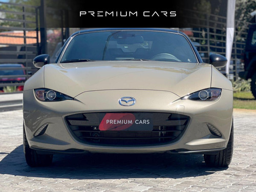 Mazda MX-5 Miata 2.0 Soft Top MT