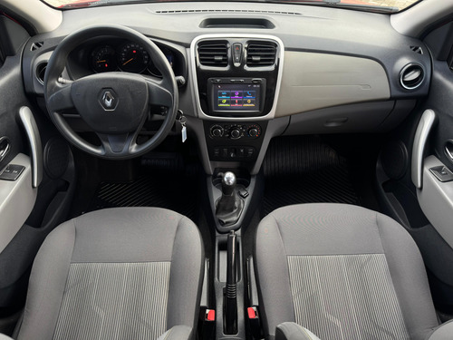 Renault Logan 1.0 16V