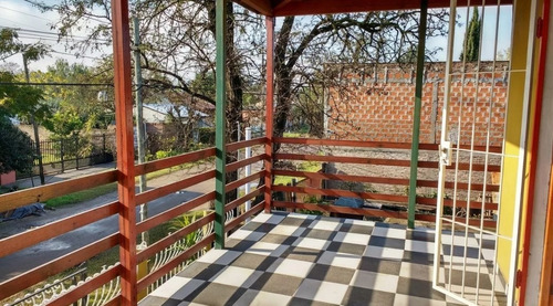 Imagen 2 de 13 de Propiedad De Dos Pisos - Barrio El Cortijo