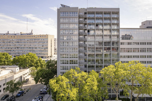 Excelente 3 Ambientes Amoblado Con 2 Cocheras En Distrito Quartier, Retiro.