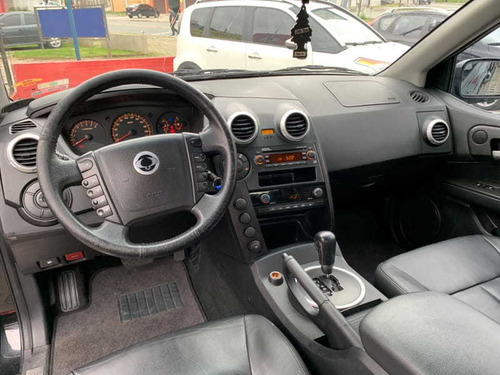 Imagem 8 de 15 de Ssangyong Actyon 2.3 16v 150cv Aut. 2010