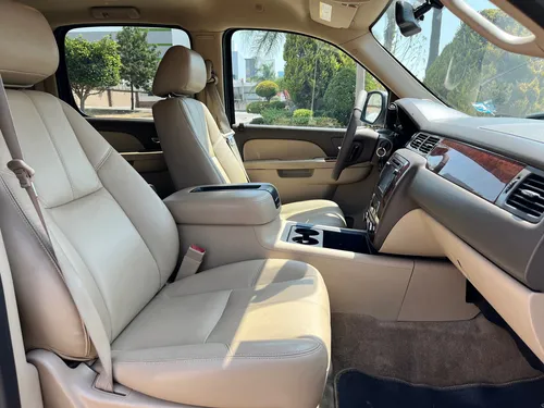 Chevrolet Suburban 5.3 Lt Piel Plus Mt