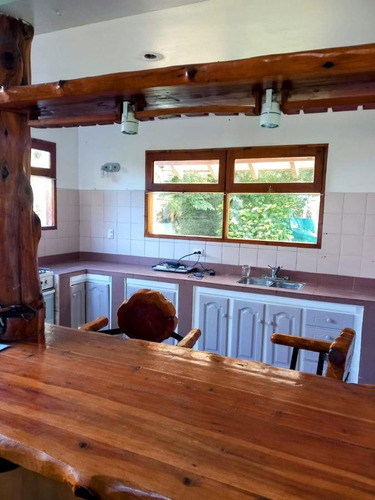 Casa En Venta - 5 Dormitorios 3 Baños 5 Cocheras - 760mts2 - San Carlos De Bariloche