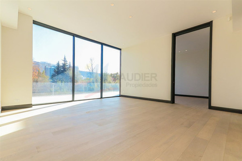 Departamento En Arriendo De 4 Dorm. En Las Condes