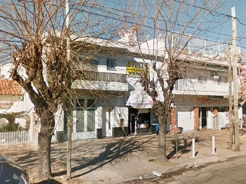 Imagen 2 de 6 de Villegas 836