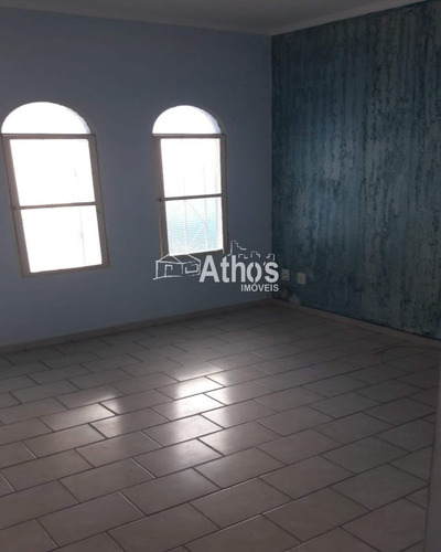 Imagem 1 de 10 de Casa Com 2 Dormitórios, Wc. Social, Sala, Cozinha, 2 Vagas De Garagem( 1 Coberta). - Ca04889 - 69587892