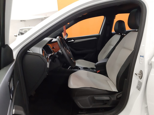 Imagen 7 de 10 de Volkswagen Jetta R-line 1.4l 150hp Tip 2019
