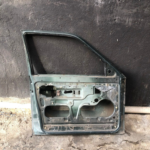 Imagem 2 de 2 de Porta Dianteira Esquerda - Voyage Argentino - Recuperado