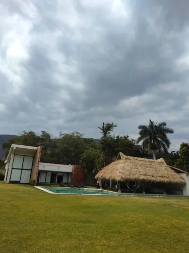 Un Nivel Residencia En Fraccionamiento Ticumán Morelos