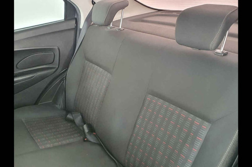 Imagen 10 de 14 de Ford Figo 2018 4 Cilindros
