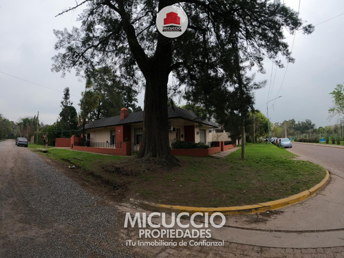 Casa En Venta, Las Casuarinas Esq. Sarmiento, Parque Belén, Belén De Escobar. Apta Credito