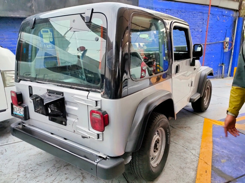 Imagen 7 de 15 de Jeep Wrangler 2003 X Techo Duro Automatico 6 Cilindros