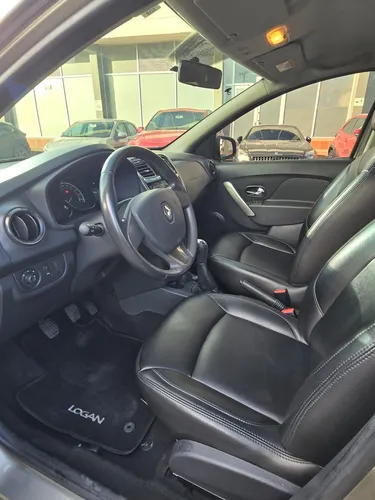 Renault Logan 1.6 Privilege / Intens