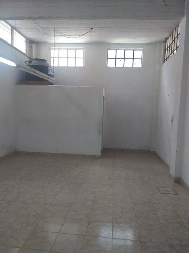 Imagen 8 de 13 de Galpon 100m2 100m Dueño Directo Sin Inmobiliaria En Caseros