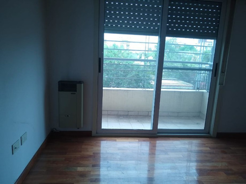Imagen 5 de 13 de Semipiso En Venta En Moron Sur