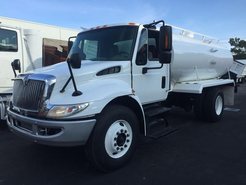 International 4400 Pipa 10,000 Lts Blanco