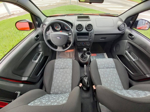 Imagem 3 de 13 de Ford Fiesta 1.0 Rocam Hatch 8v Flex 4p Manual