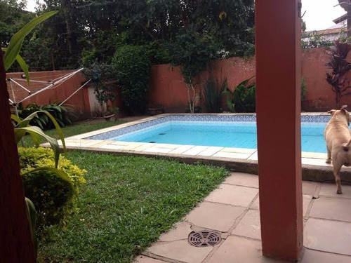 Imagem 8 de 12 de Casa De 3 Dormitórios - 4375