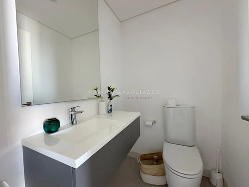 Departamentp En Venta En Edificio Le Parc Lll. Playa Brava; Punta Del Este
