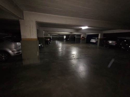 Acceso Por Portón Automático, Excelente Ubicación