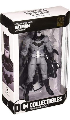 Figura De Acción De Batman En Blanco Y Negro De Greg Capul.