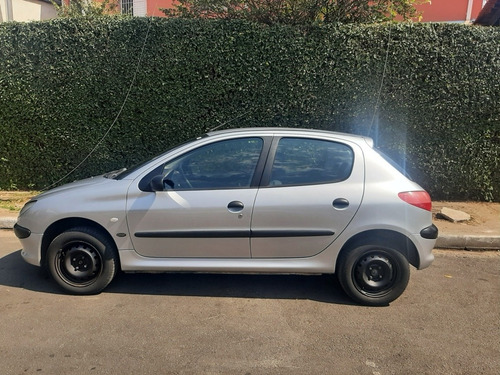 Imagem 4 de 7 de Peugeot 206 2001 1.0 16v Soleil 5p