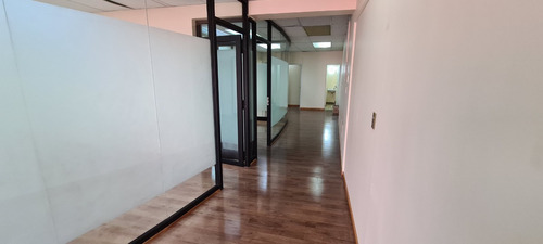 Imagen 3 de 14 de Oficina 145m2 En Pleno Centro De Talcahuano