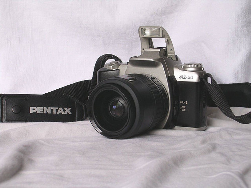 Vendo Camara Analogica Pentax Mz-50 Lente 80mm