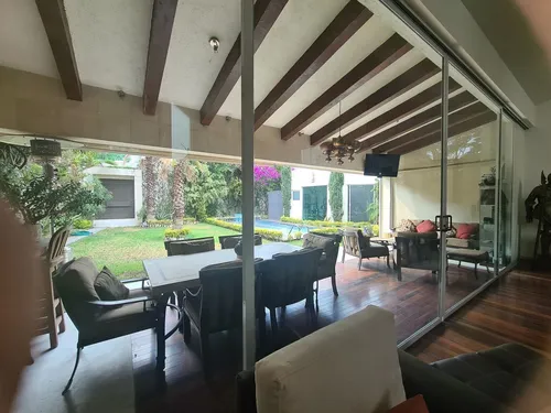 Casa Con Alberca En Venta En San Martinito, Frente A La Vista