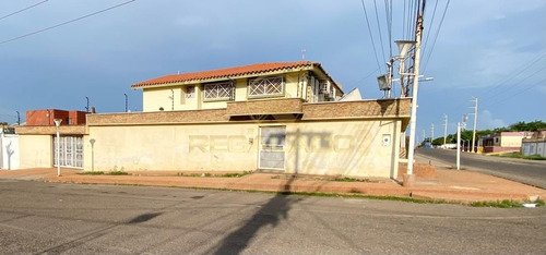 Cv-975 Zona Norte Casa Ubicada En Sector Monte Bello