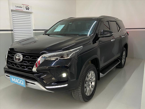 Imagem 1 de 11 de Hilux Sw4 2.8 D-4d Turbo Diesel Srx 4x4 Automático