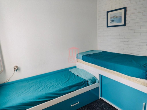 Oportunidad En Venta - Apartamento De Dos Dormitorios Playa Mansa- Ref: 2084