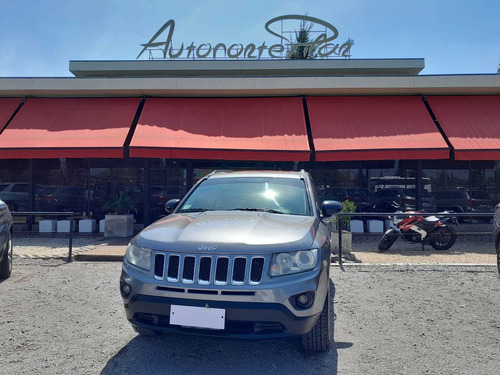 Imagen 3 de 18 de Jeep Compass 2.4 Limited 2012