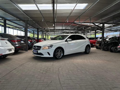 Mercedes-Benz Clase A 1.6 A200 Urban 156cv