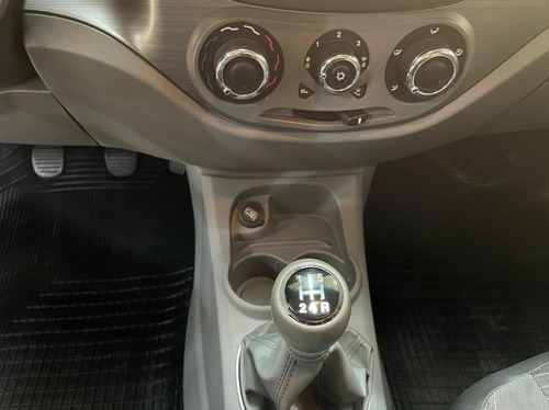 Imagem 11 de 15 de Fiat Palio 1.0 Mpi Attractive 8v 2015