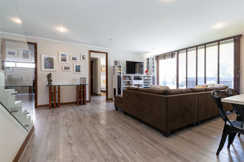 Casa Mediterránea En Condominio, 4 Dormitorios, Lo Barnechea