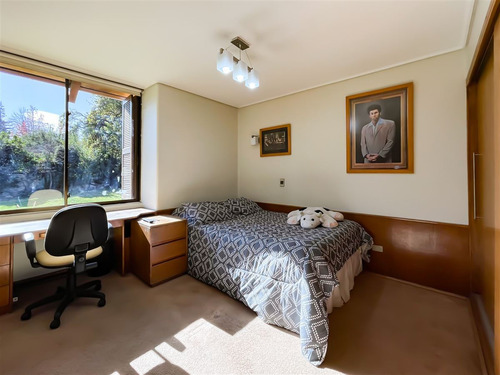 Casa En Venta De 7 Dorm. En Las Condes