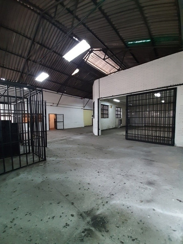 Imagen 2 de 14 de Galpón En Alquiler Johanna Castillo Cód.409202