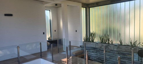 Casa En Venta - 3 Dormitorios 4 Baños - Cochera - 900mts2 - Ituzaingó