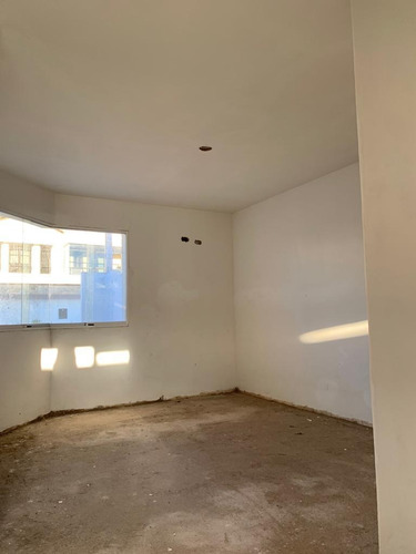 Imagen 4 de 16 de Venta De Casa En Terrazas El Carrascal, Obra Gris. Adlz