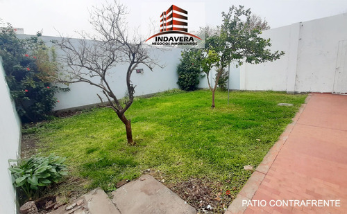 Venta Con Renta Departamento 3 Ambientes 178 M2 Con Patio Y Jardin (tipo Casa) - Caseros