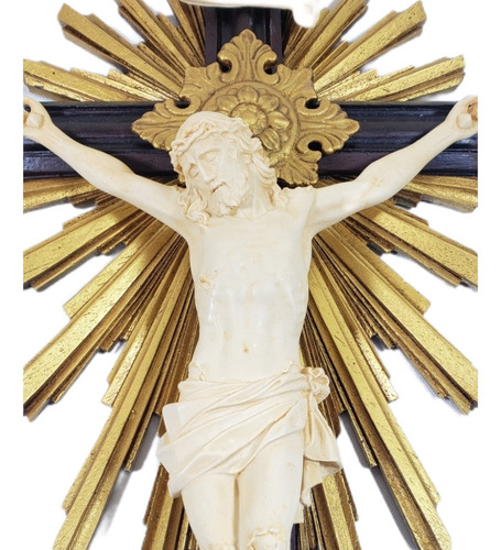 Imagem 8 de 8 de Crucifixo De Resina Barroco Estilo Antigo Cor Marfim