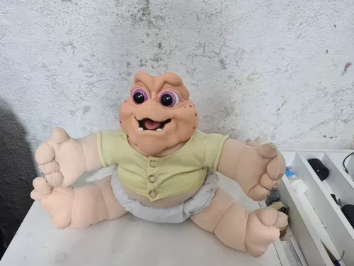 Boneco dinossauro baby