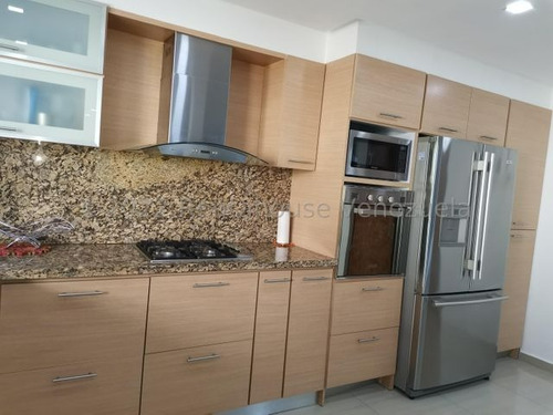 Imagen 9 de 28 de Hermoso Th De Esquina, Con Acabados De Primera. Comodas Habitaciones Con Closet, Hermosa Cocina Completamente Equipada, Amplio Patio Con Caney, 3 Puestos De Estacionamiento Techados