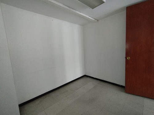 Oficina En Renta En Colonia Del Valle Semi Acondicionada (m2o2189)