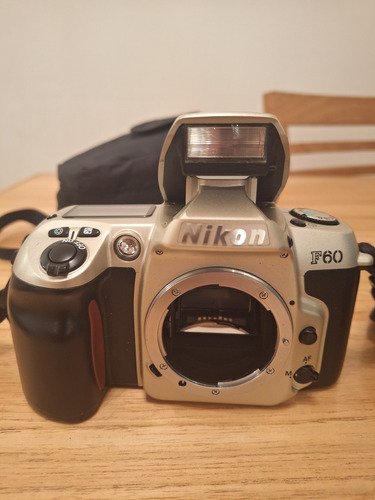 Cámara Analógica Nikon F60 Gris (Usado)