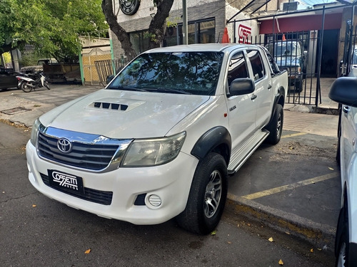 Imagen 5 de 12 de Toyota Hilux 2013 2.5 Cd Dx Pack I 120cv 4x2